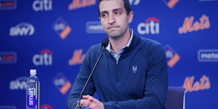 David Stearns speaking at a Mets press conference.