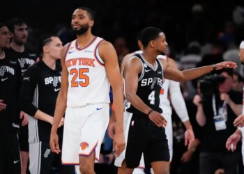 Mikal Bridges made little impact on the Knicks' Game 3 loss to the Spurs at MSG.