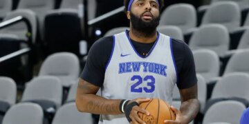 New York Knicks center Mitchell Robinson prepares to shoot during practice at media day during the 2026 NBA Finals at Frost Bank Center in San Antonio, Texas, on Tuesday, June 2, 2026.