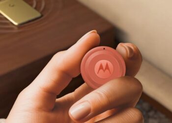 Moto’s Tag 2 tracker is $20 for a limited time