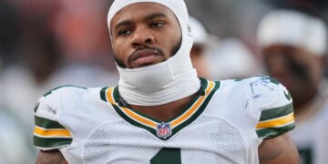 Green Bay Packers defensive end Micah Parsons in uniform.