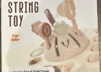 Packaging for the GOPO Toys Pull String Toy.