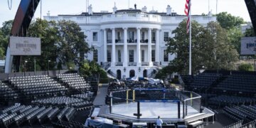 There are 4,300 spectators composed largely of military servicemen expected to attend UFC Freedom 250 at the White House on June 14, 2026.