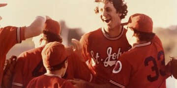 Former MLB stars Frank Viola (above) and John Franco are reveling in St. John’s run to the NCAA Super Regionals, one step from the College World Series. The pair helped the Johnnies reach the CWS in Omaha, Neb., in 1980.