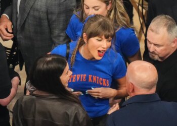Taylor Swift at MSG for Game 4 of the NBA Finals between Knicks and Spurs.
