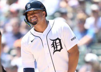 Tigers outfielder Wenceel Perez suffers injury in freak plyo band accident