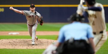 Tony Vitello wasn't going to let Giants' Logan Webb finish no-hitter