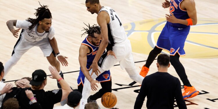 Victor Wembanyama gave this Game 2 win to the Knicks