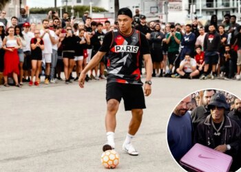 World Cup fever hits Venice Beach, where Ronaldinho, Chicharito and Kylian Mbappe helped build a global soccer hotspot