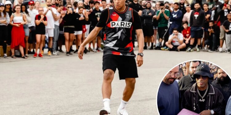World Cup fever hits Venice Beach, where Ronaldinho, Chicharito and Kylian Mbappe helped build a global soccer hotspot