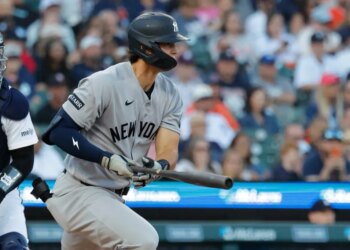 Spencer Jones hits a single during the Yankees' win over the Tigers on June 23, 2026 in Detroit.