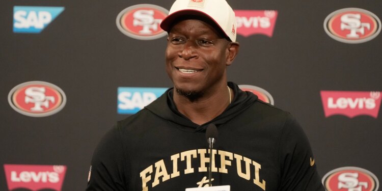 49ers' new DC Raheem Morris spicing up scheme at training camp