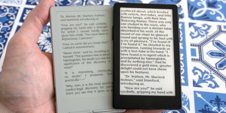 A touchscreen makes Xteink’s new X4 Pro a tempting Kindle alternative