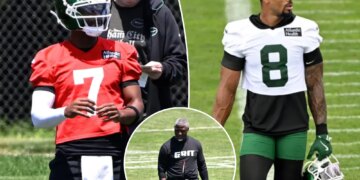 Aaron Glenn's second Jets season features a retooled roster -- and same heavy burden to shed