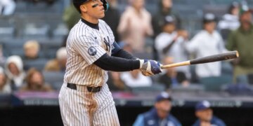 New York Yankees right fielder Aaron Judge (99) hits a walk-off two-run home run in the 9th inning against the Tampa Bay Rays.