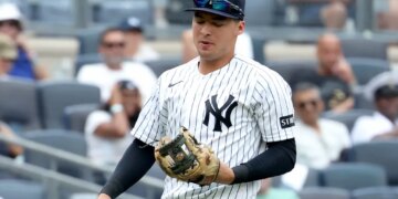 Yankees shortstop Anthony Volpe (11) in the field against the Minnesota Twins.