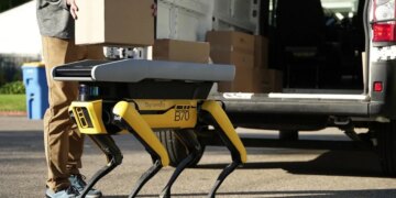 Boston Dynamics tries using ‘robot dogs’ for deliveries