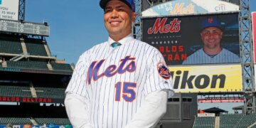 Carlos Beltran after being hired as Mets manager in 2019.