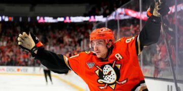 Leo Carlsson celebrates his empty net goal.