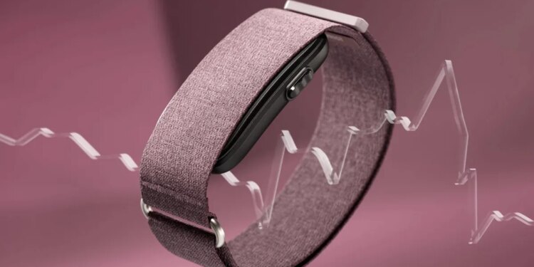 Garmin’s new screen-free fitness tracker doesn’t require a subscription