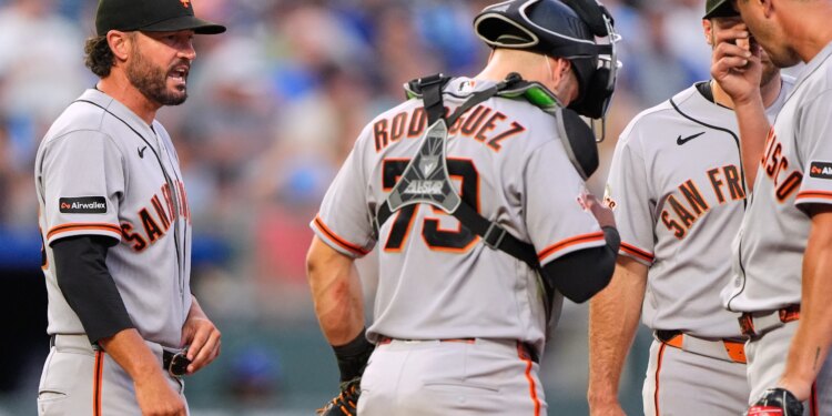 Giants fall season-worst 17 below .500 in loss to Royals