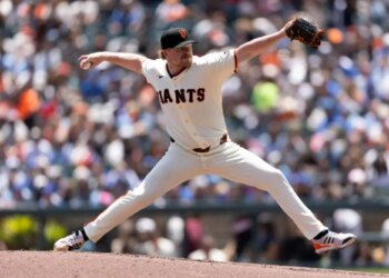 Giants not willing to trade Jung Hoo Lee, Logan Webb at deadline