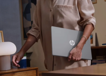 HP’s OLED-equipped 2-in-1 laptop is a solid back-to-school deal
