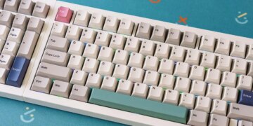 Hey number pad lovers, this is a keyboard we can finally agree on