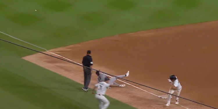 The ball gets past Ryan McMahon during the Yankees' loss to the White Sox on July 29, 2026.