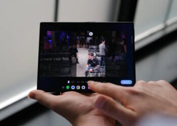How the Galaxy Z Fold 8 and Z Flip 8 phones compare
