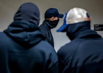 ICE are heavily armed killers. They’re also huge losers