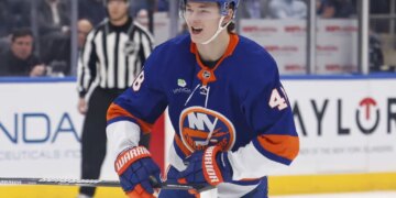 Matthew Schaeffer will have an expanded role this season, Islanders head coach Peter DeBoer says.