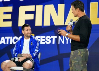Lionel Messi explains baby photo he took with Lamine Yamal