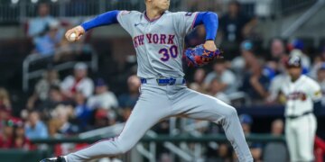 Luke Weaver throws a pitch during the Mets' win over the Braves on July 6, 2026 in Atlanta.