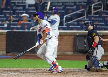 Marcus Semien homers during the Mets-Braves game on July 27, 2026.