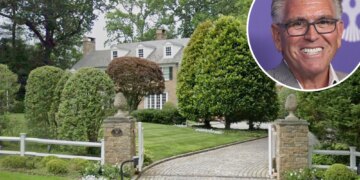 Mike Francesa sells Long Island home for $7.5 million