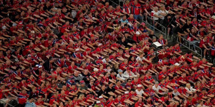 Norway fans perform a rowing ritual during the World Cup Group I soccer match between Norway and Senegal at MetLife Stadium on June 22, 2026.