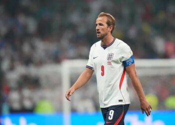 England's Harry Kane heads to the dressing rooms at the end of the first half during the World Cup round of 16 soccer match between Mexico and England in Mexico City, Sunday, July 5, 2026. (AP Photo/Moises Castillo)