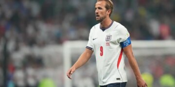 England's Harry Kane heads to the dressing rooms at the end of the first half during the World Cup round of 16 soccer match between Mexico and England in Mexico City, Sunday, July 5, 2026. (AP Photo/Moises Castillo)