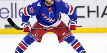 The Rangers are trading Vincent Trocheck to the Mammoth.