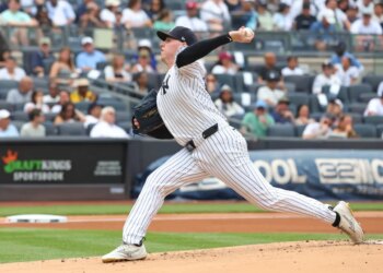 New York Yankees pitcher Ryan Weathers (40) throws a pitch during the first inning against the Minnesota Twins.