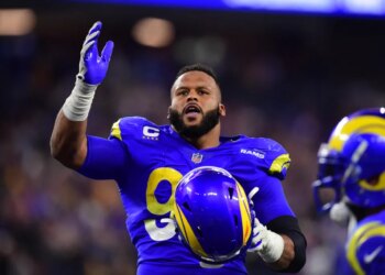 Aaron Donald with Rams in Super Bowl