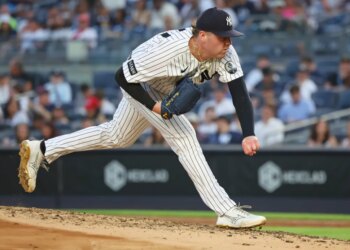 New York Yankees pitcher Ryan Weathers pitches during the third inning against the Pittsburgh Pirates.